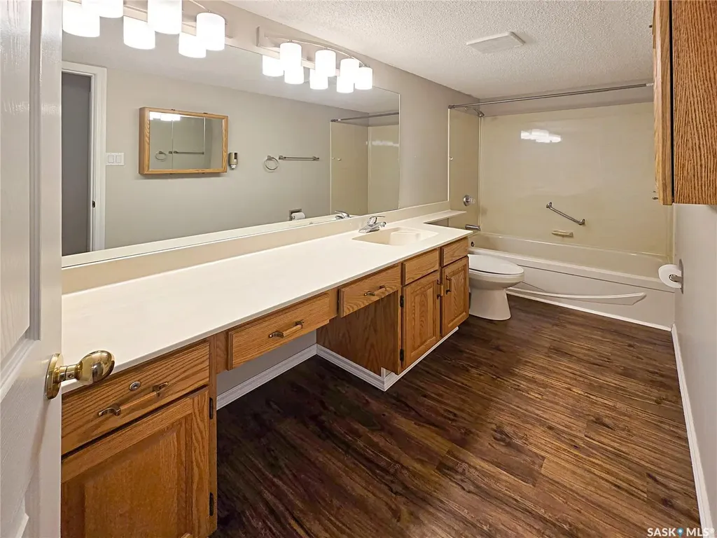 27 Erichsen Place Yorkton SK S3N 3Z6