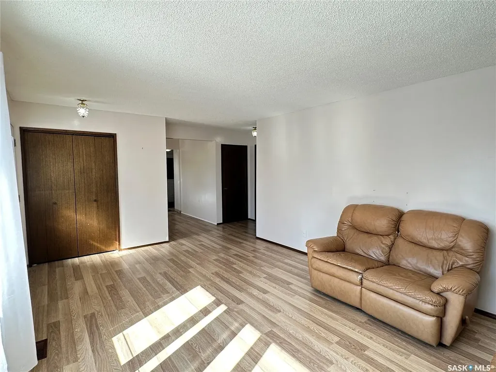 44 Campbell Place Clavet SK S0K 0Y0