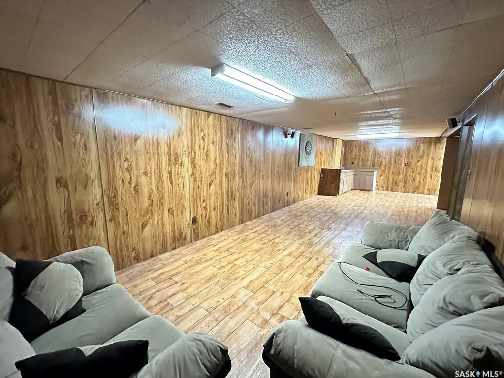 44 Campbell Place Clavet SK S0K 0Y0