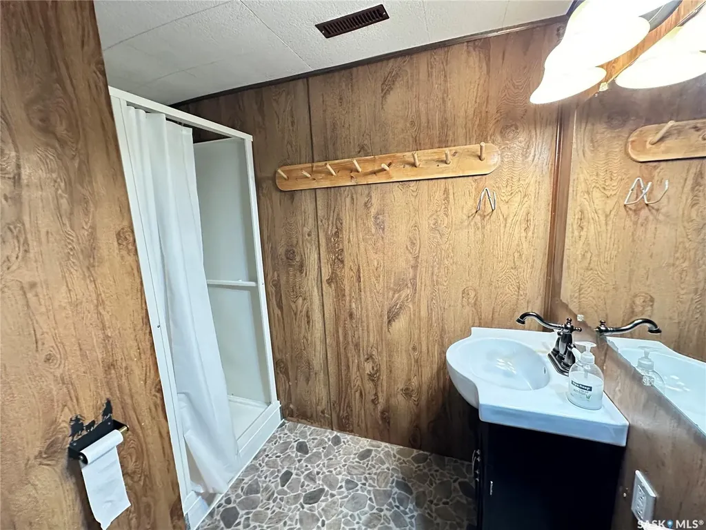 44 Campbell Place Clavet SK S0K 0Y0