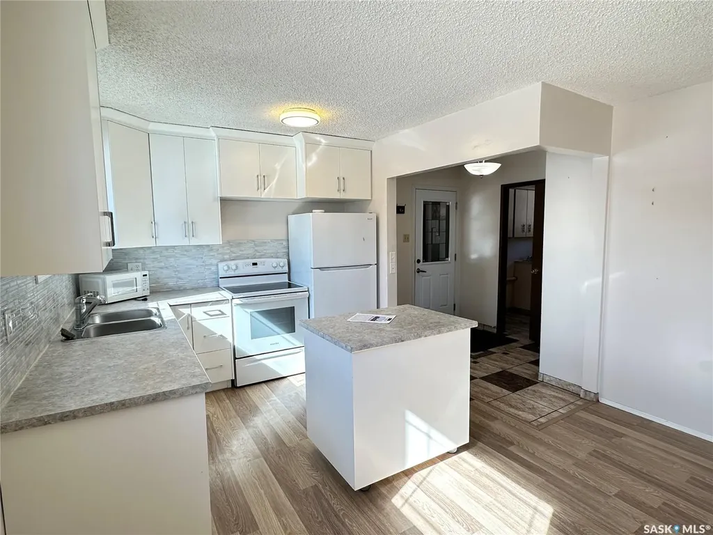 44 Campbell Place Clavet SK S0K 0Y0