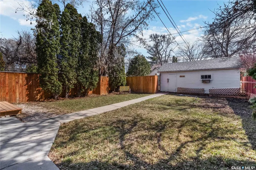 310 8th Street E Saskatoon SK S7H 0P5