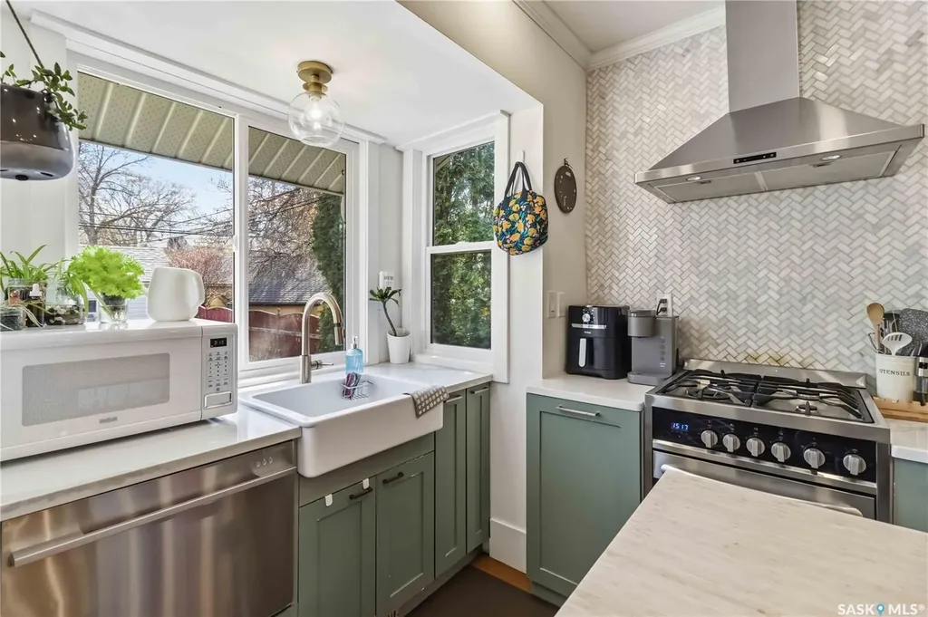 310 8th Street E Saskatoon SK S7H 0P5