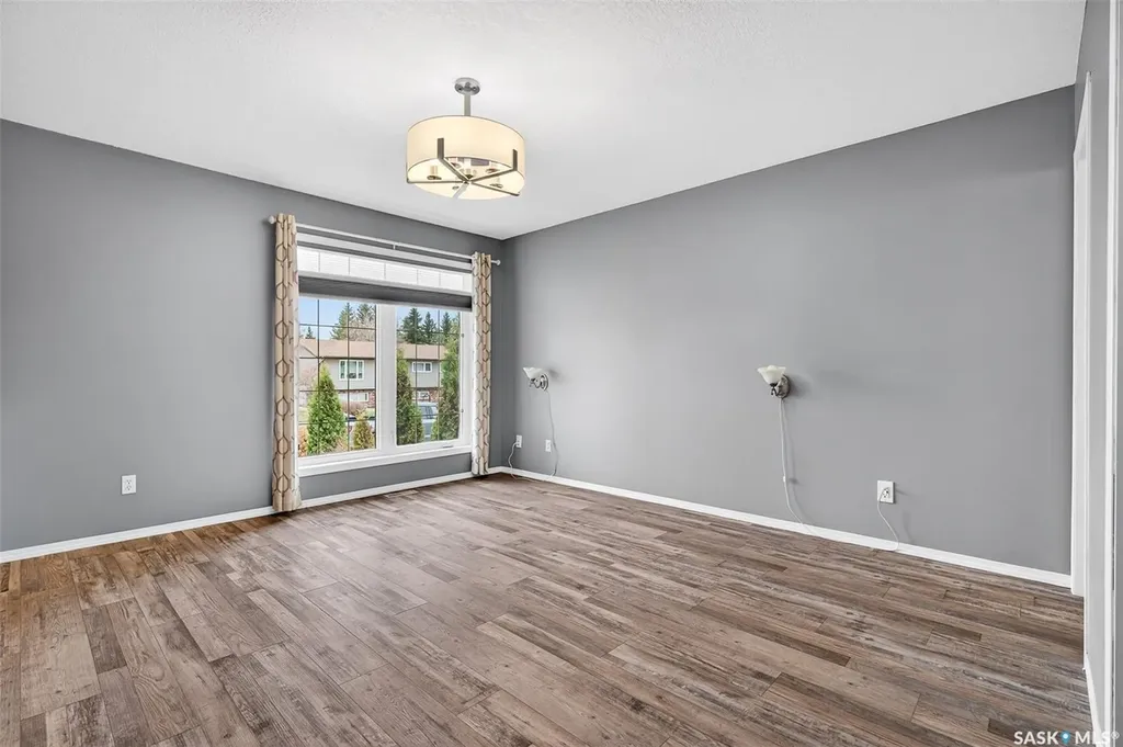 16 Flax Road Moose Jaw SK S6J 1G3