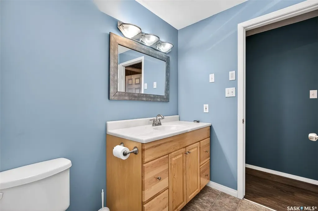 16 Flax Road Moose Jaw SK S6J 1G3
