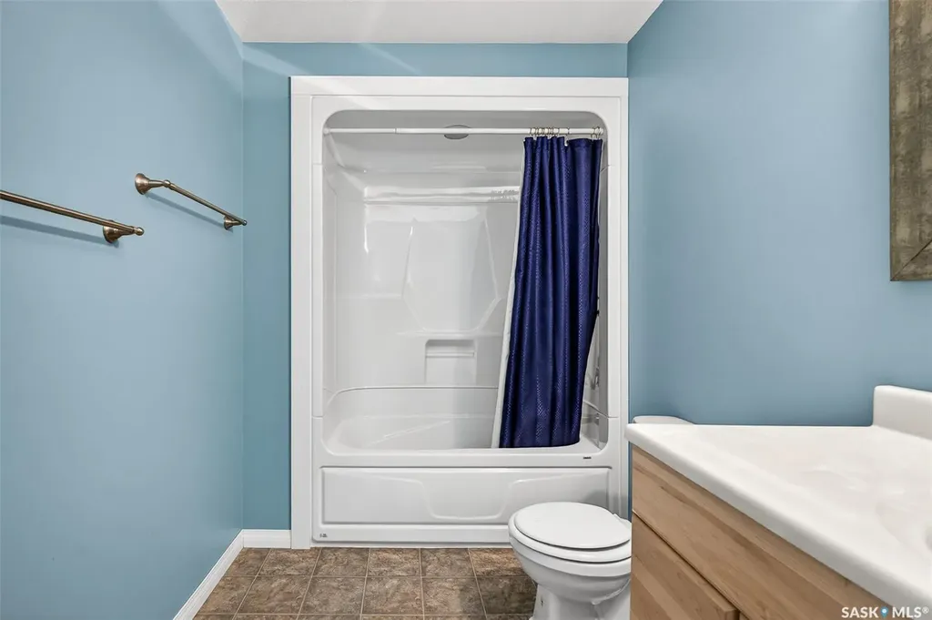 16 Flax Road Moose Jaw SK S6J 1G3
