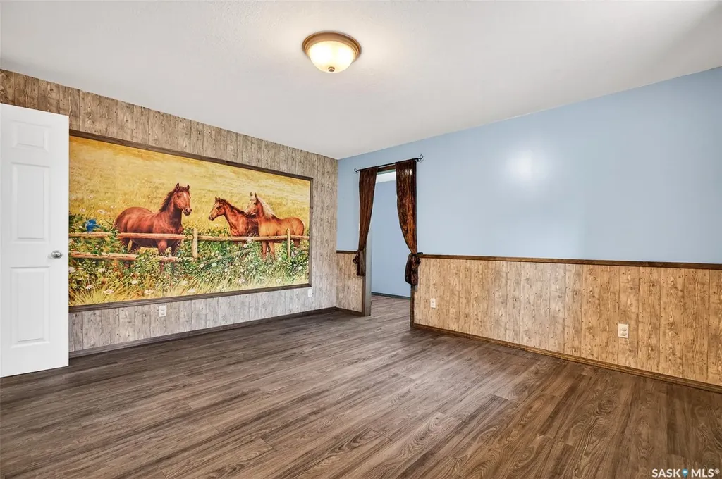 16 Flax Road Moose Jaw SK S6J 1G3