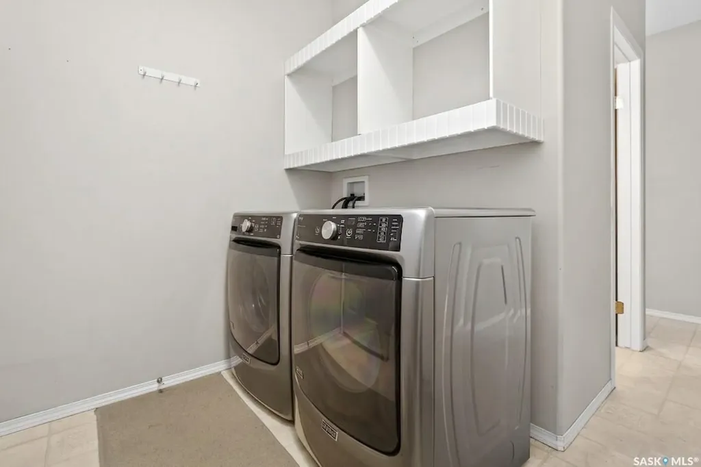 16 Flax Road Moose Jaw SK S6J 1G3