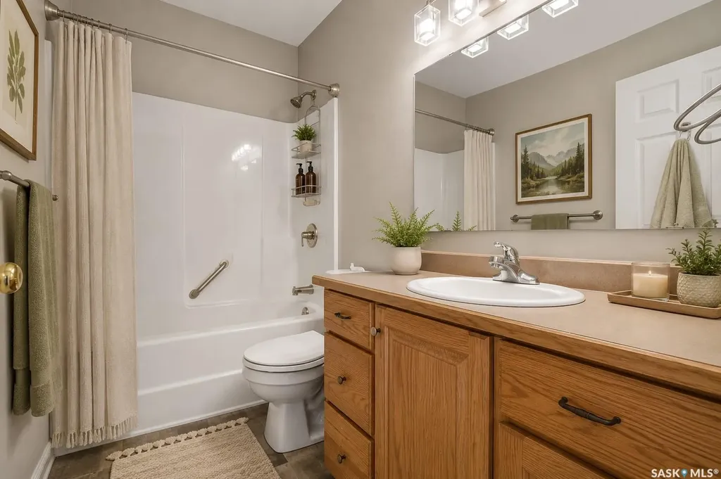 16 Flax Road Moose Jaw SK S6J 1G3