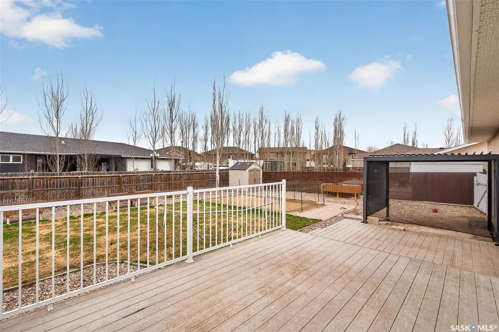 16 Flax Road Moose Jaw SK S6J 1G3