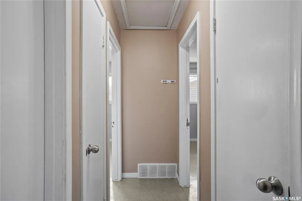 1422 Rupert Street Regina SK S4N 1V8
