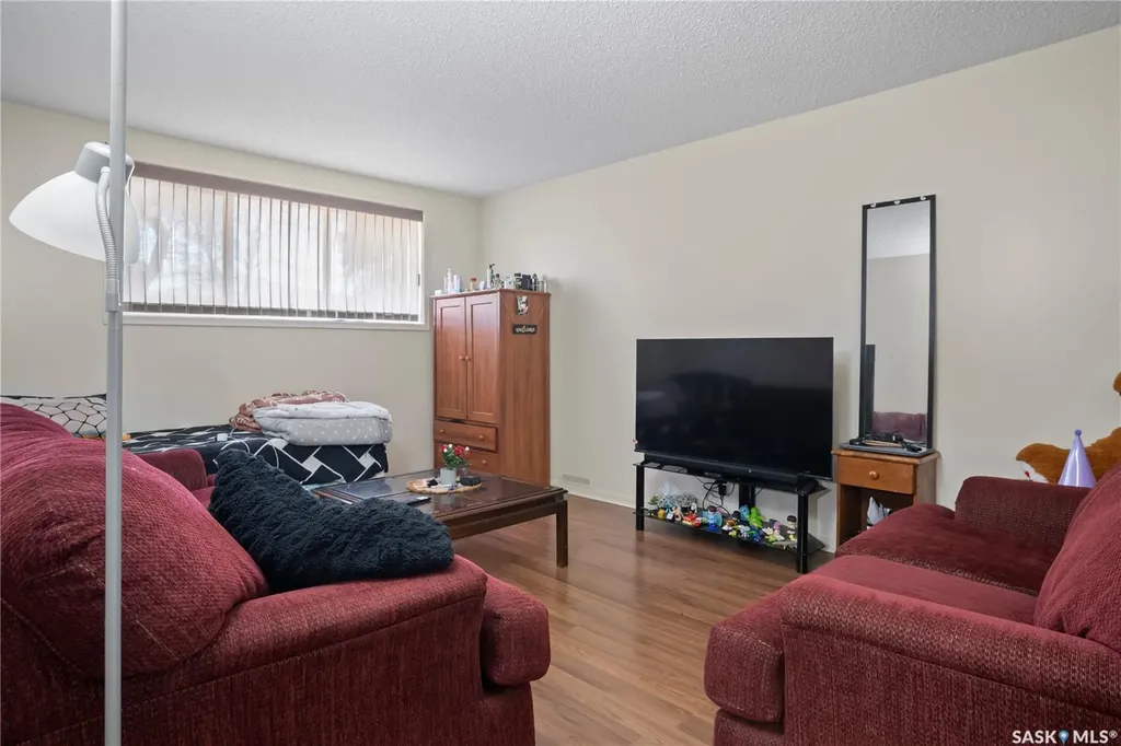 1422 Rupert Street Regina SK S4N 1V8