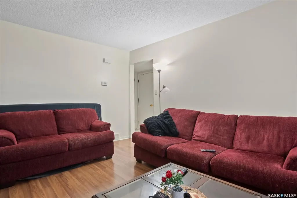 1422 Rupert Street Regina SK S4N 1V8
