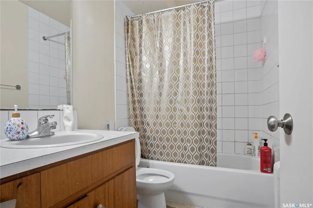 1422 Rupert Street Regina SK S4N 1V8