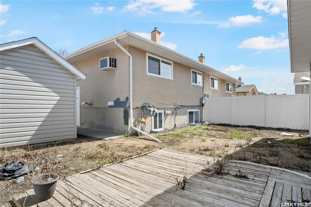 1422 Rupert Street Regina SK S4N 1V8
