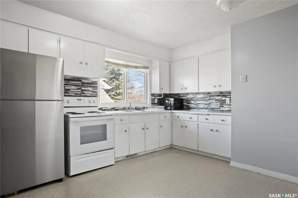 1422 Rupert Street Regina SK S4N 1V8