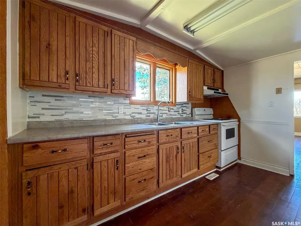 225 1st Avenue W Frontier SK S0N 0W0