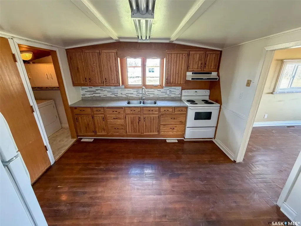 225 1st Avenue W Frontier SK S0N 0W0