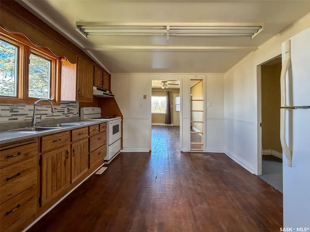 225 1st Avenue W Frontier SK S0N 0W0