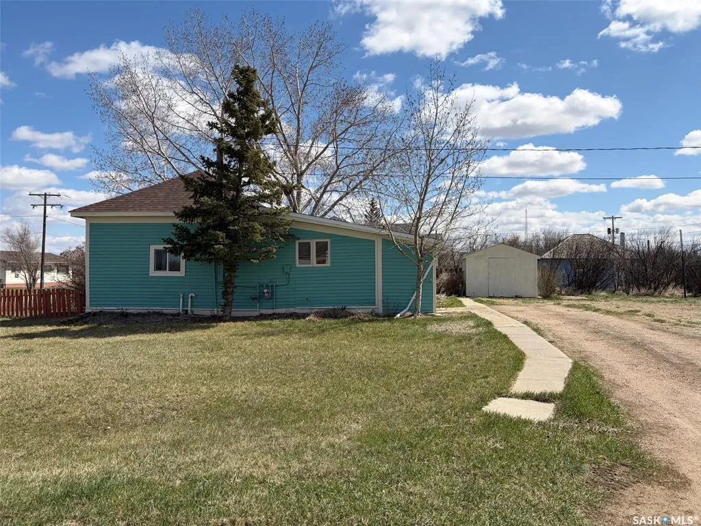 225 1st Avenue W Frontier SK S0N 0W0