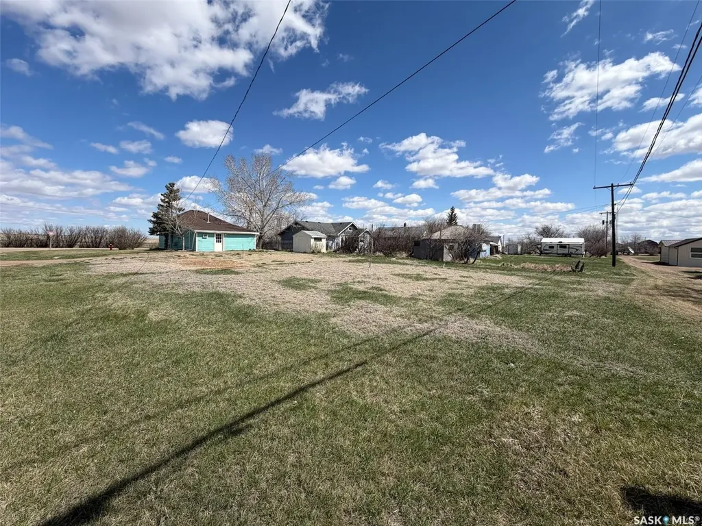 225 1st Avenue W Frontier SK S0N 0W0