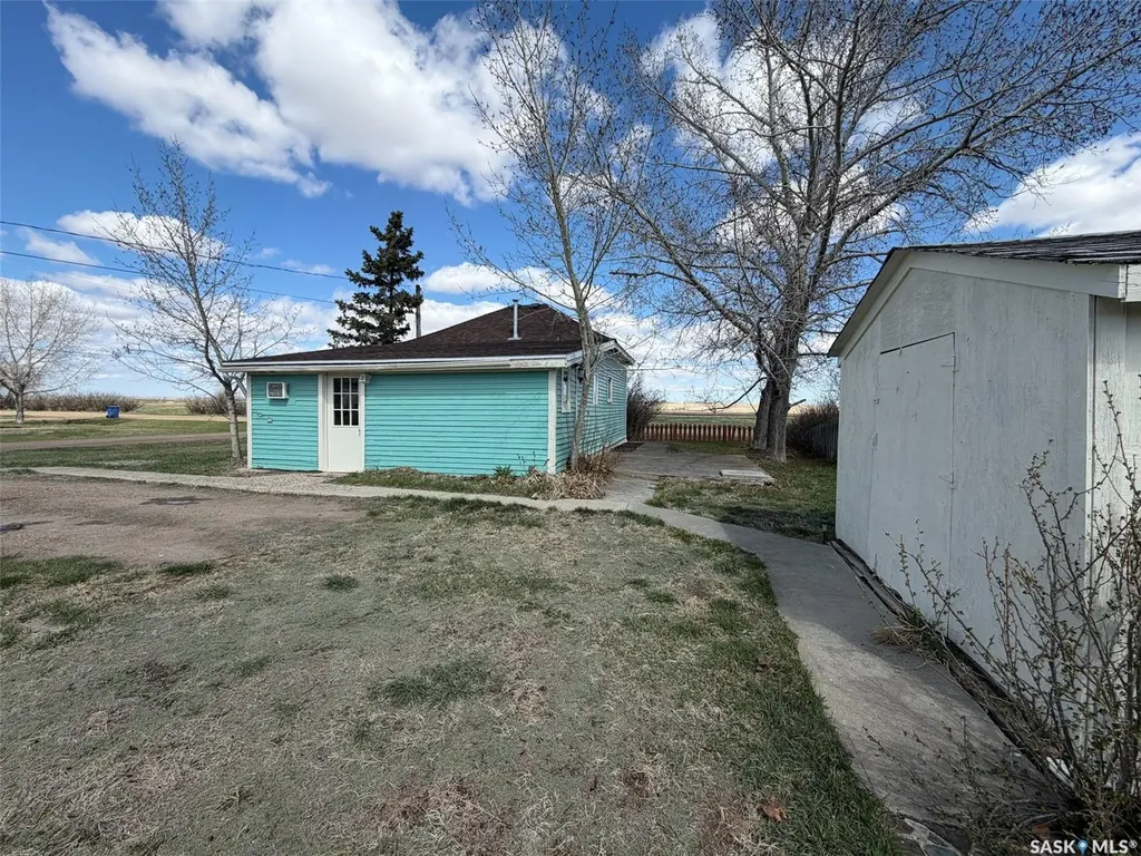 225 1st Avenue W Frontier SK S0N 0W0
