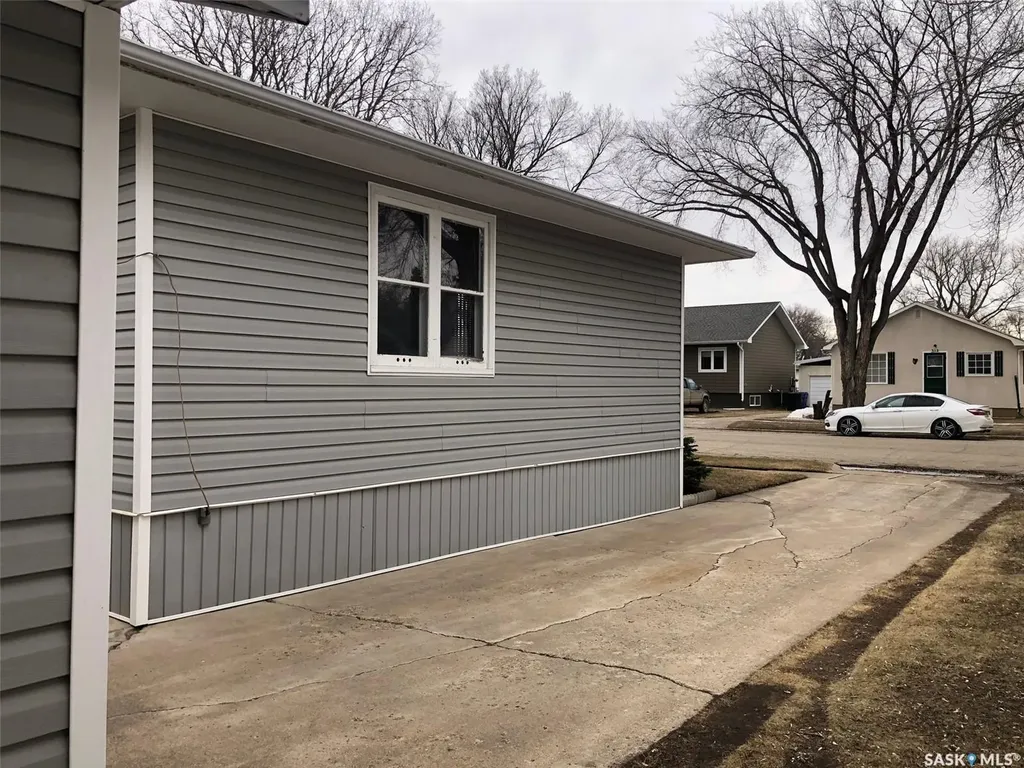 309 Fifth Avenue E Canora SK S0A 0L0