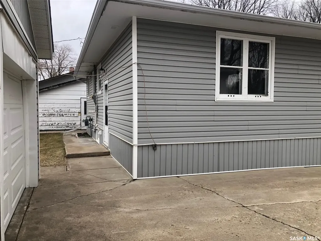 309 Fifth Avenue E Canora SK S0A 0L0
