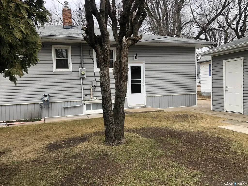 309 Fifth Avenue E Canora SK S0A 0L0