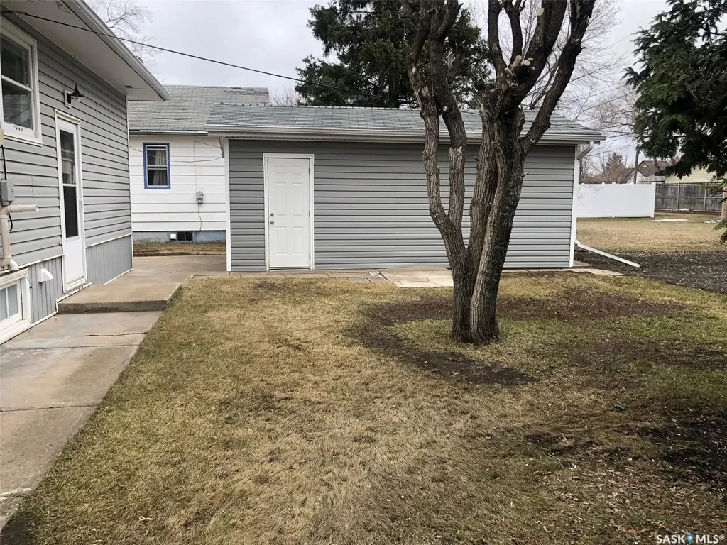 309 Fifth Avenue E Canora SK S0A 0L0