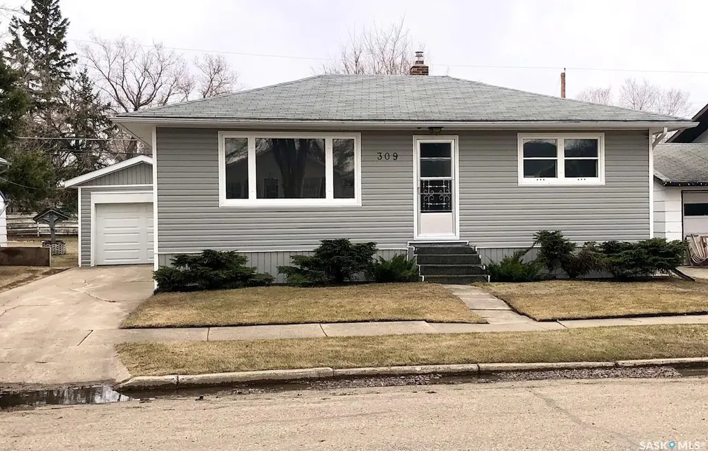 309 Fifth Avenue E Canora SK S0A 0L0