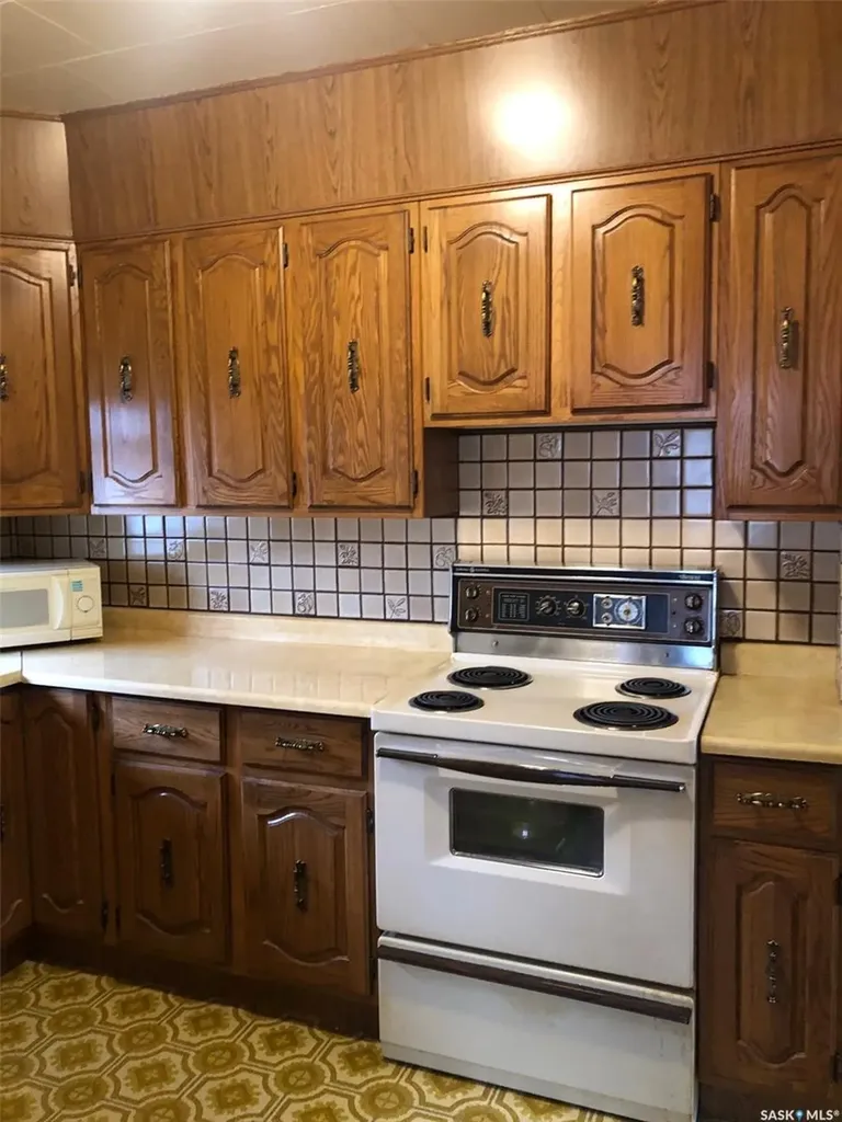 309 Fifth Avenue E Canora SK S0A 0L0