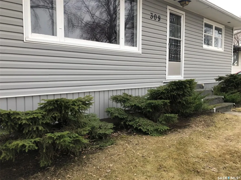309 Fifth Avenue E Canora SK S0A 0L0