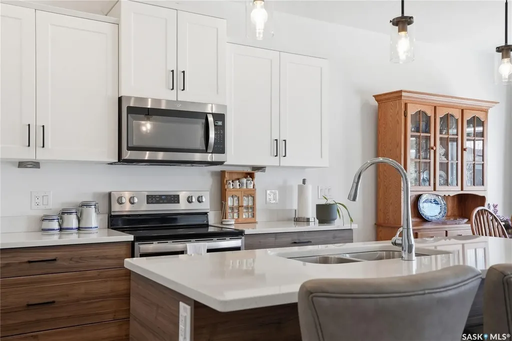 1200 Parr Hill Drive Martensville SK S0K 2T1