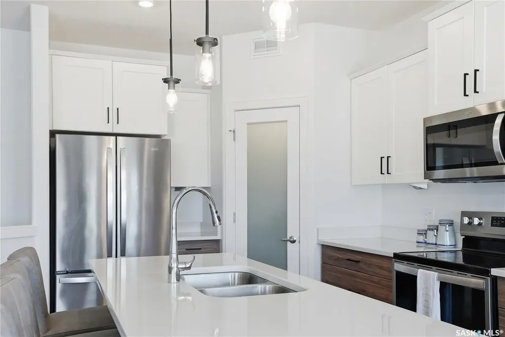 1200 Parr Hill Drive Martensville SK S0K 2T1