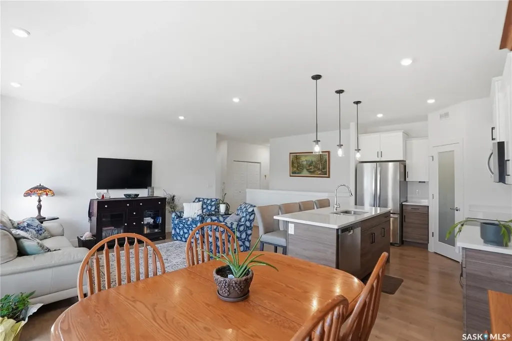 1200 Parr Hill Drive Martensville SK S0K 2T1