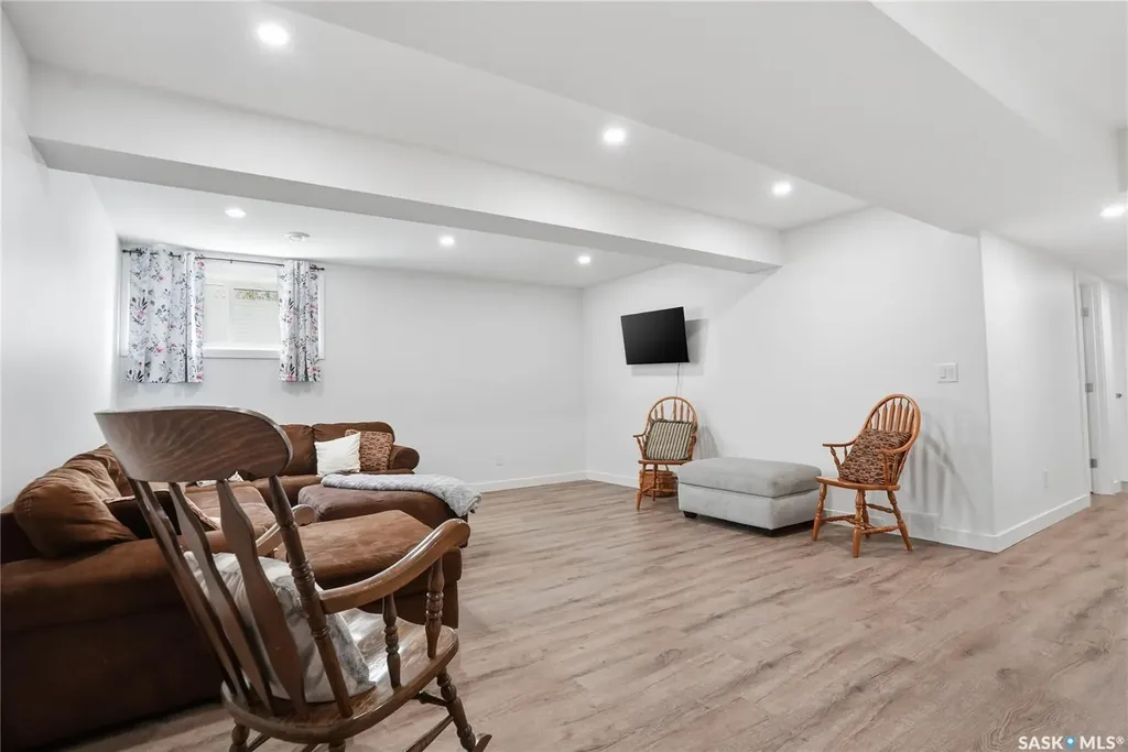 1200 Parr Hill Drive Martensville SK S0K 2T1