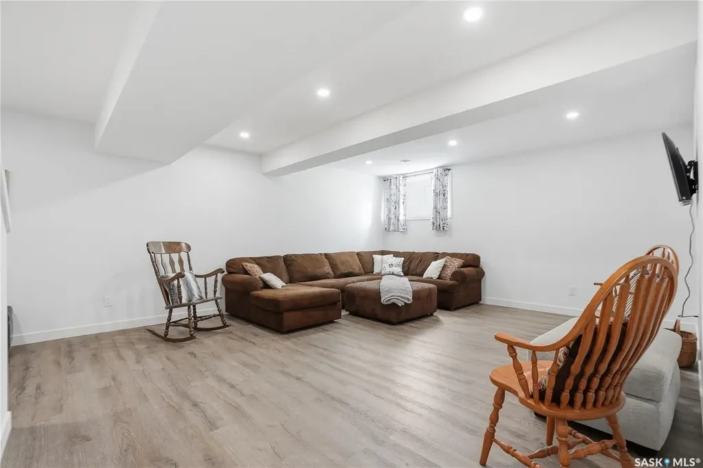 1200 Parr Hill Drive Martensville SK S0K 2T1
