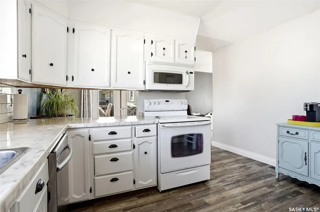230 Prairie Avenue Briercrest SK S0H 0K0