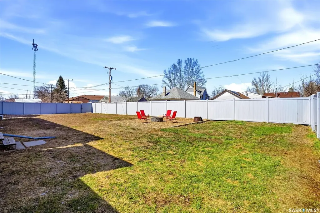 230 Prairie Avenue Briercrest SK S0H 0K0