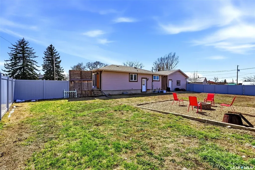 230 Prairie Avenue Briercrest SK S0H 0K0