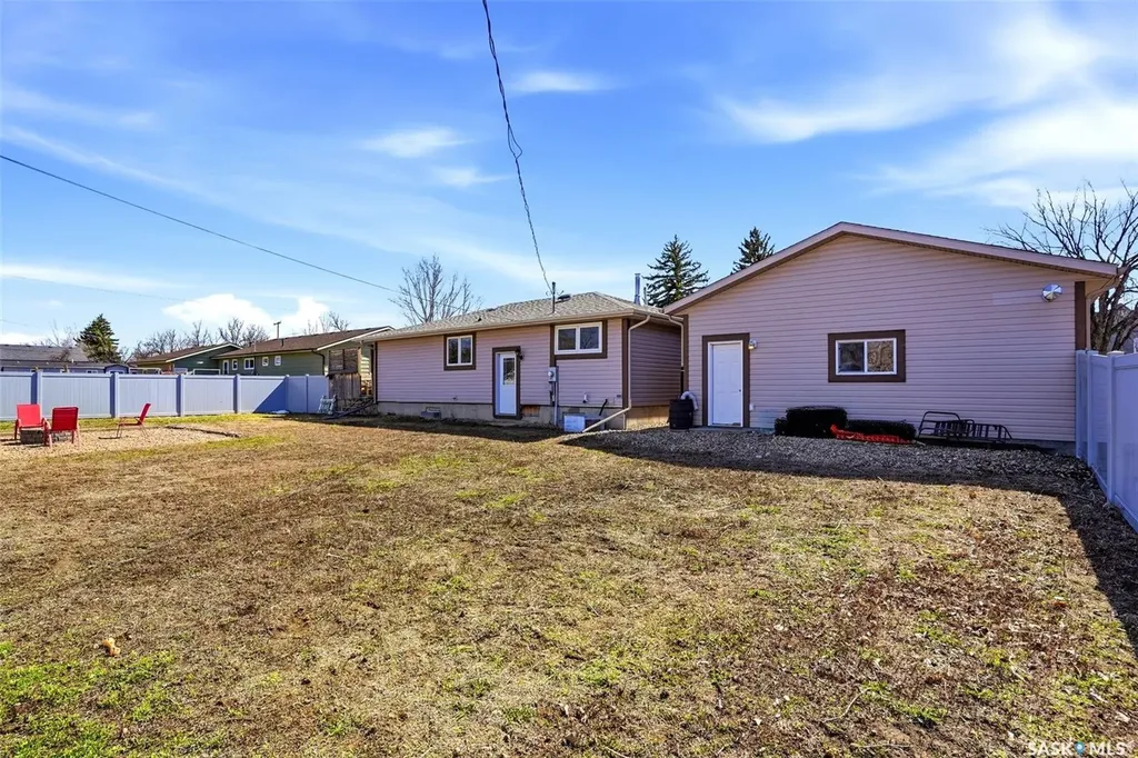 230 Prairie Avenue Briercrest SK S0H 0K0