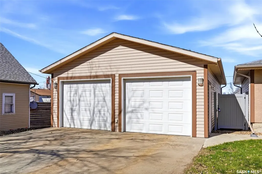 230 Prairie Avenue Briercrest SK S0H 0K0