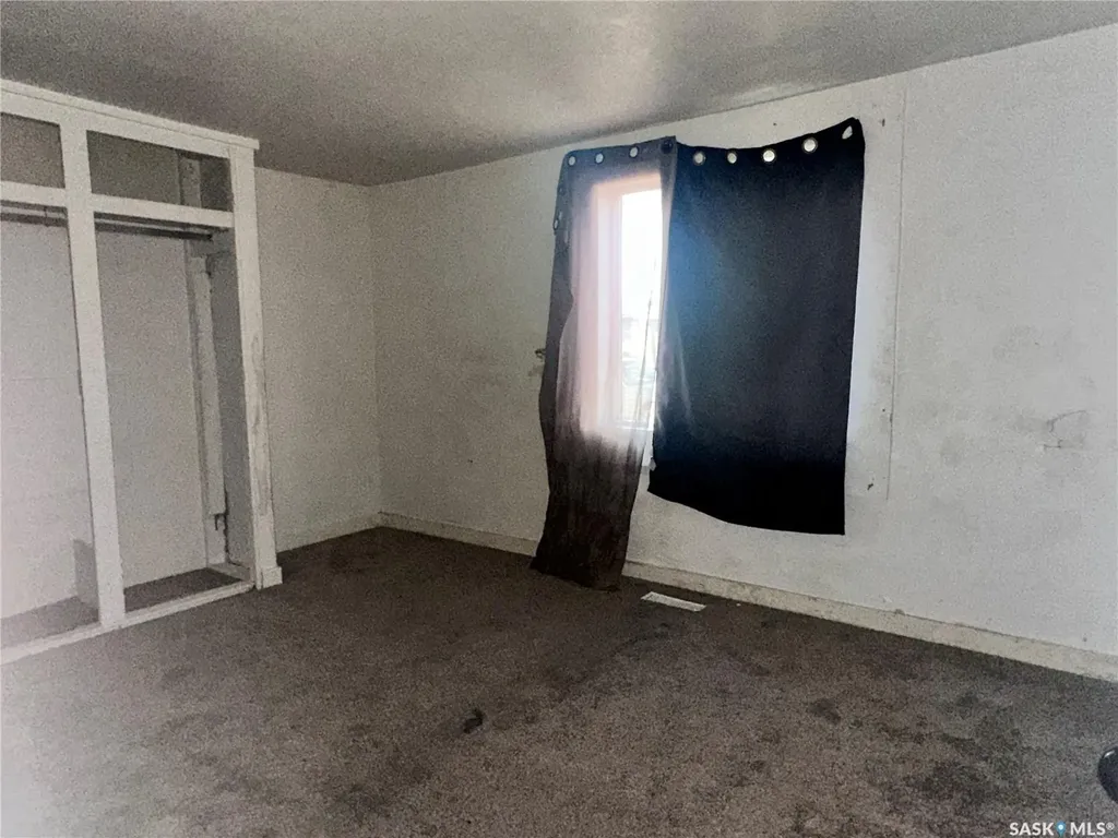 1050 Vaughan Street Moose Jaw SK S6H 5P2