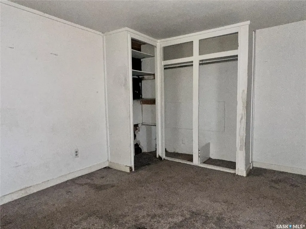 1050 Vaughan Street Moose Jaw SK S6H 5P2