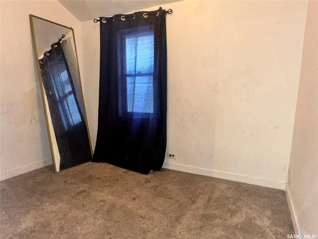 1050 Vaughan Street Moose Jaw SK S6H 5P2