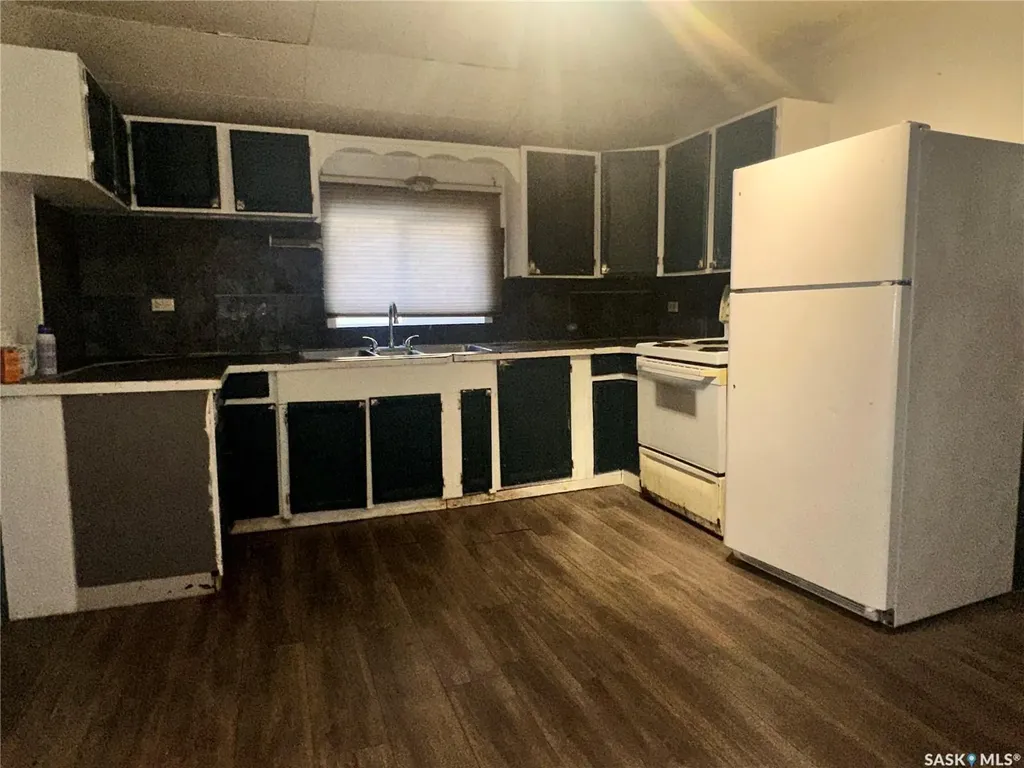 1050 Vaughan Street Moose Jaw SK S6H 5P2