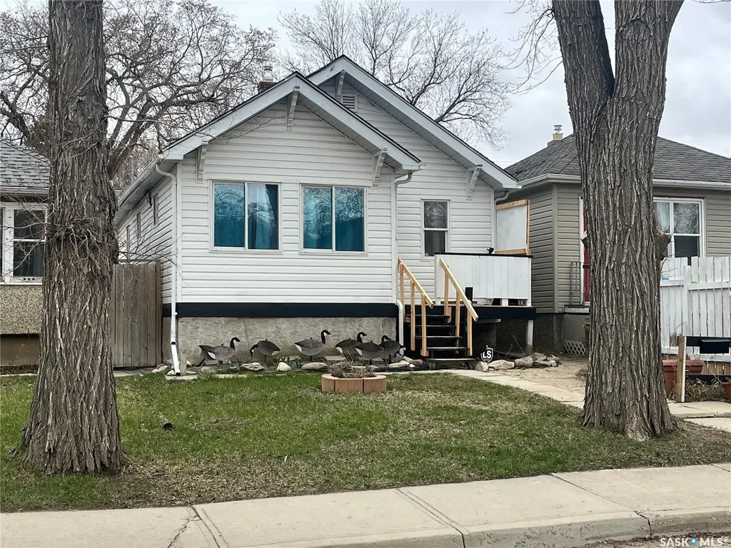 1166 Retallack Street Regina SK S4T 2H5