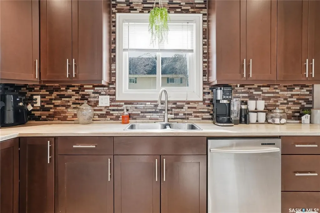 7 Killarney Way Regina SK S4S 6V9
