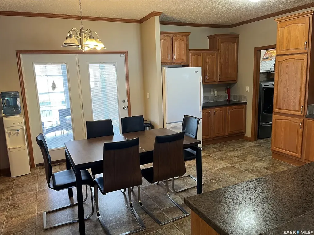 24 Hall Street Halbrite SK S0C 1H0